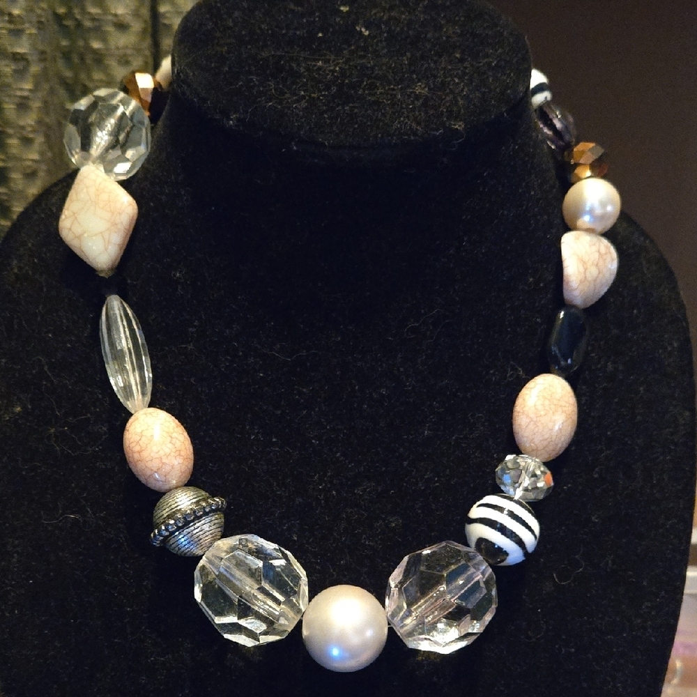 Vintage 1950's Black and White Zebra Beaded Necklace